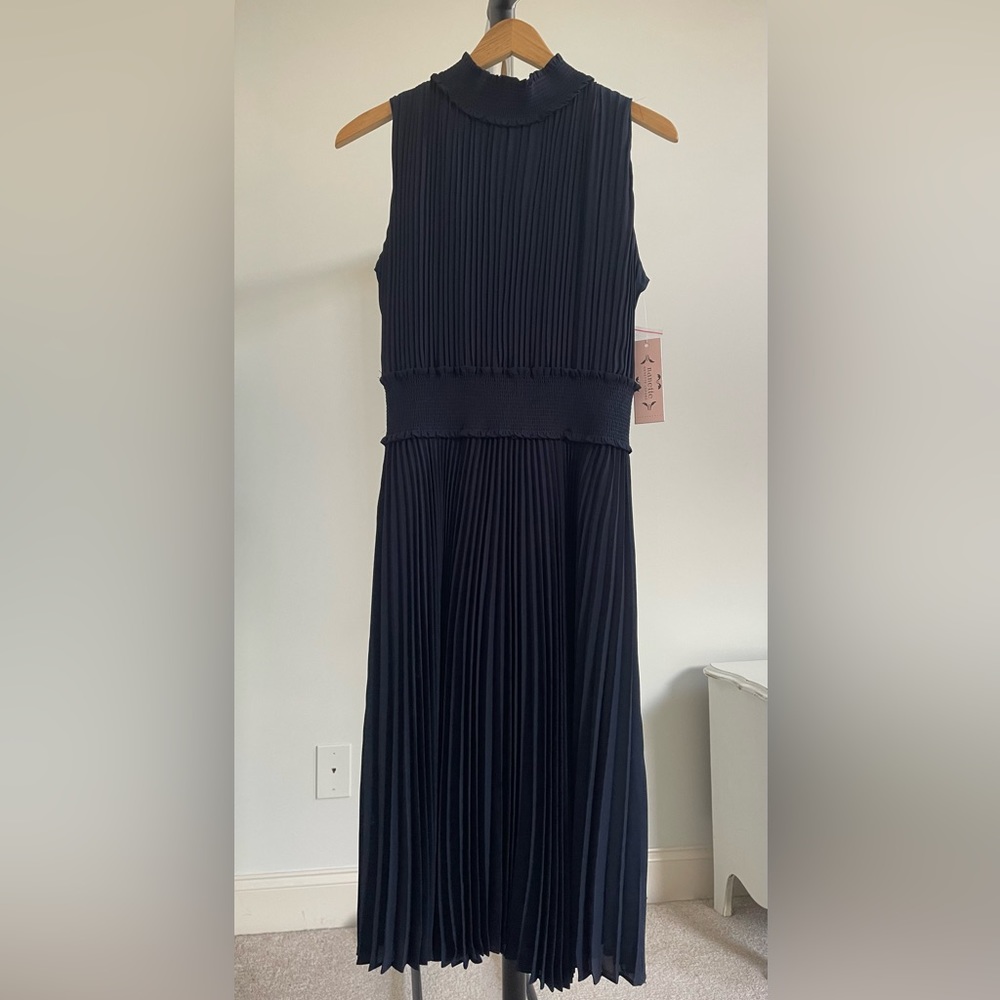Nanette Lapore sleeveless pleated dress, navy blue, size 8
